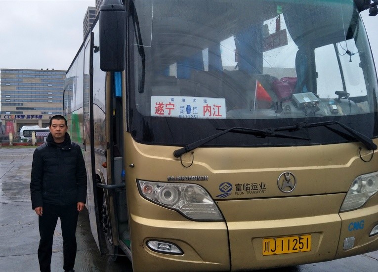 心系安全，百万公里驾驶不言累     情系运输 ，二十余载贡献不言悔