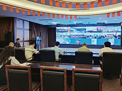 v8哈希游戏运业组织召开出租车安全工作专题钻研会